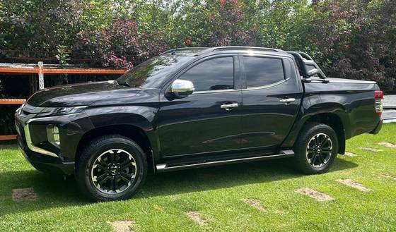 MITSUBISHI L200 TRITON 2.4 16V TURBO DIESEL SPORT HPE CD 4P 4X4 AUTOMÁTICO